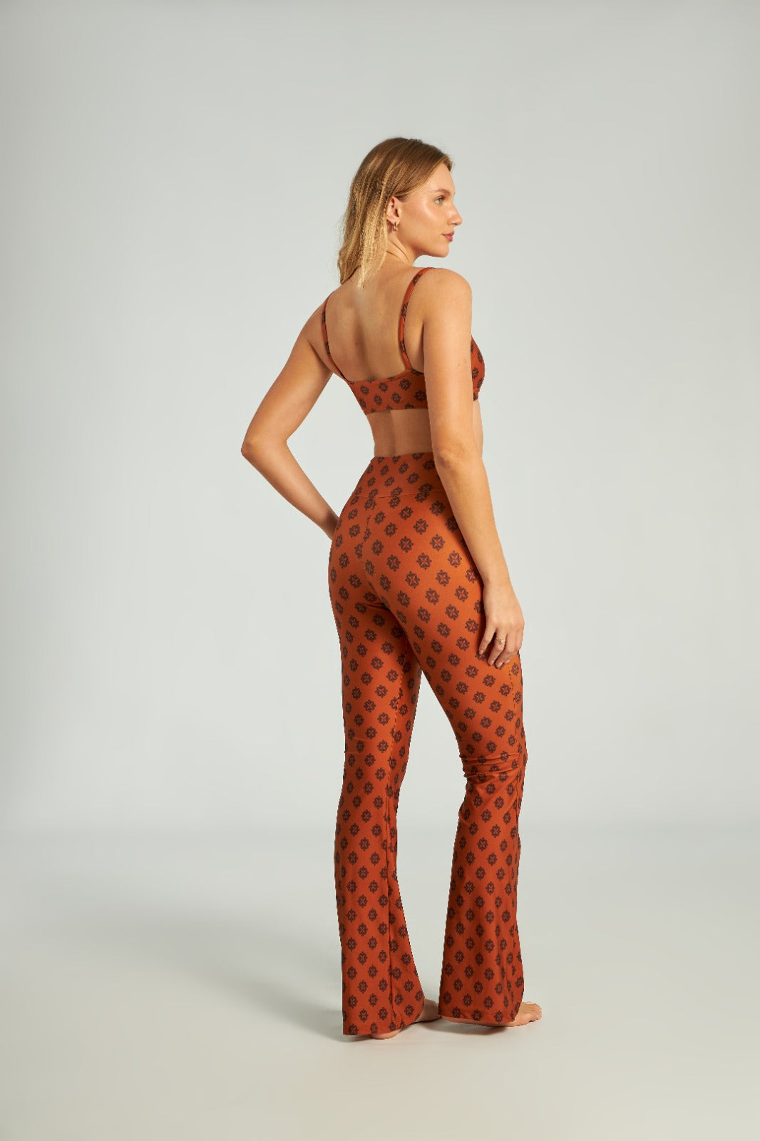 Flare Pants Beehive